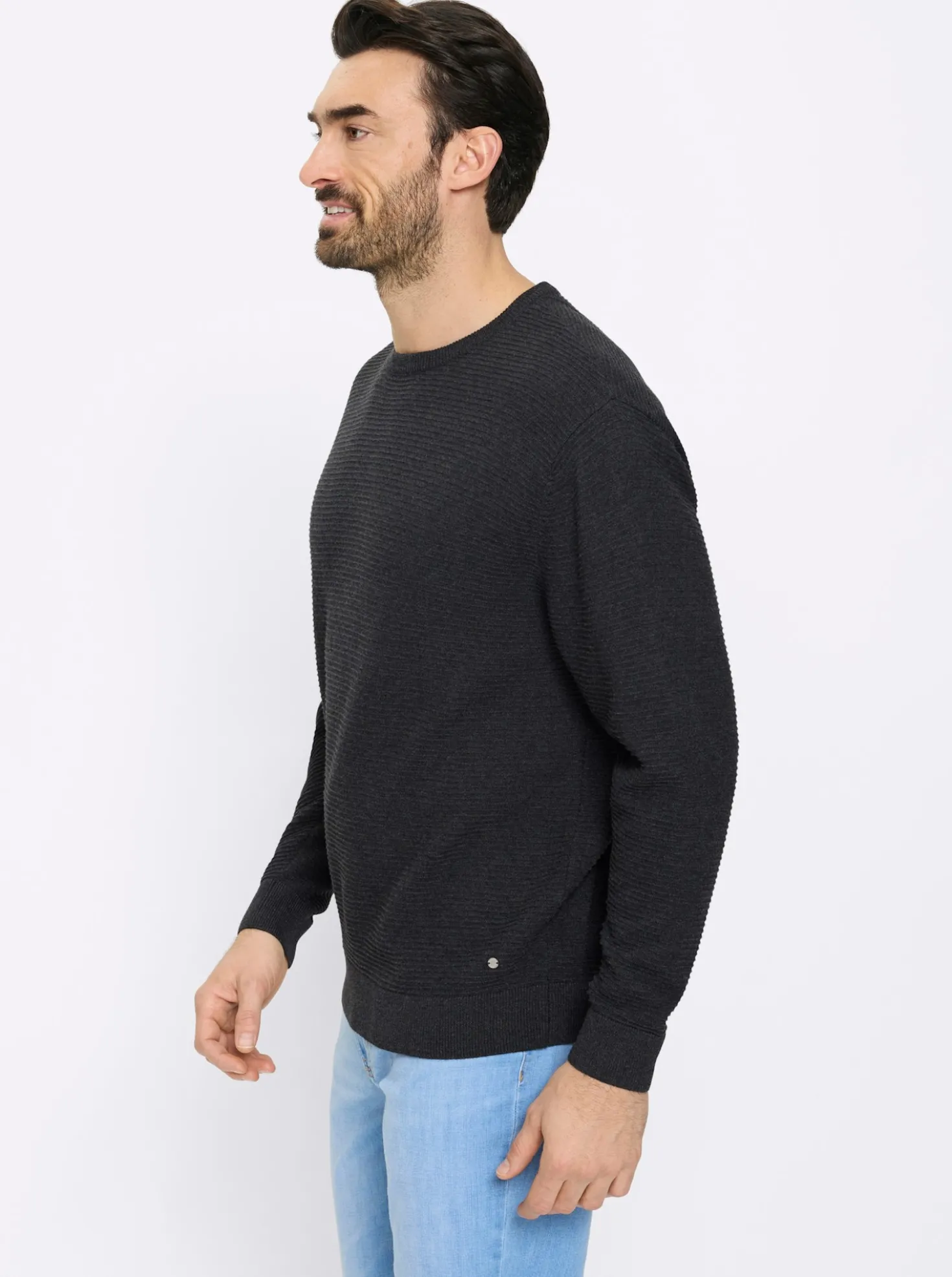 Rundhalspullover mit Linksstrick-Muster