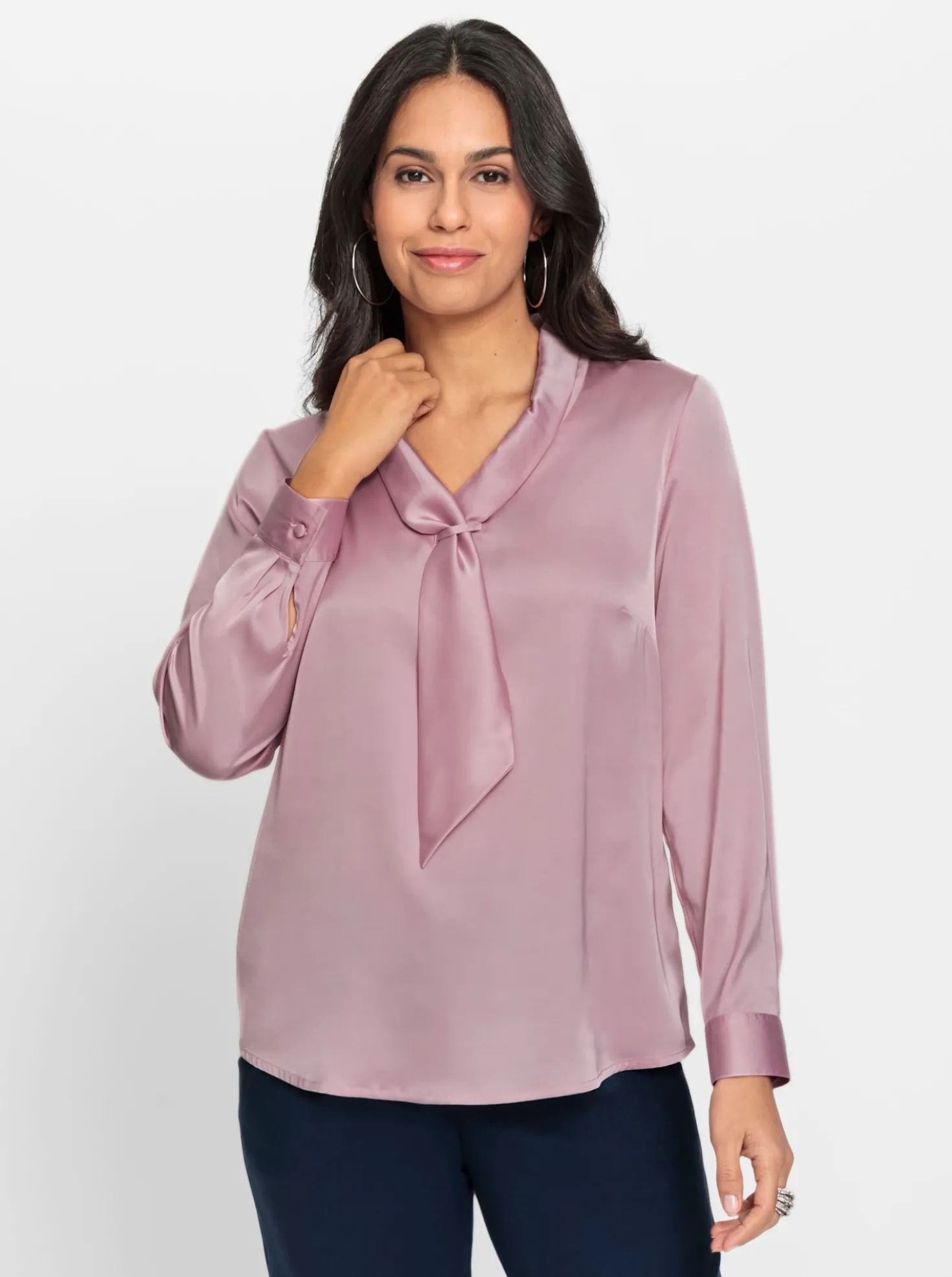 Satinbluse mit Schalkragen