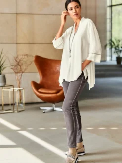 Schlupf-Bluse mit V-Ausschnitt