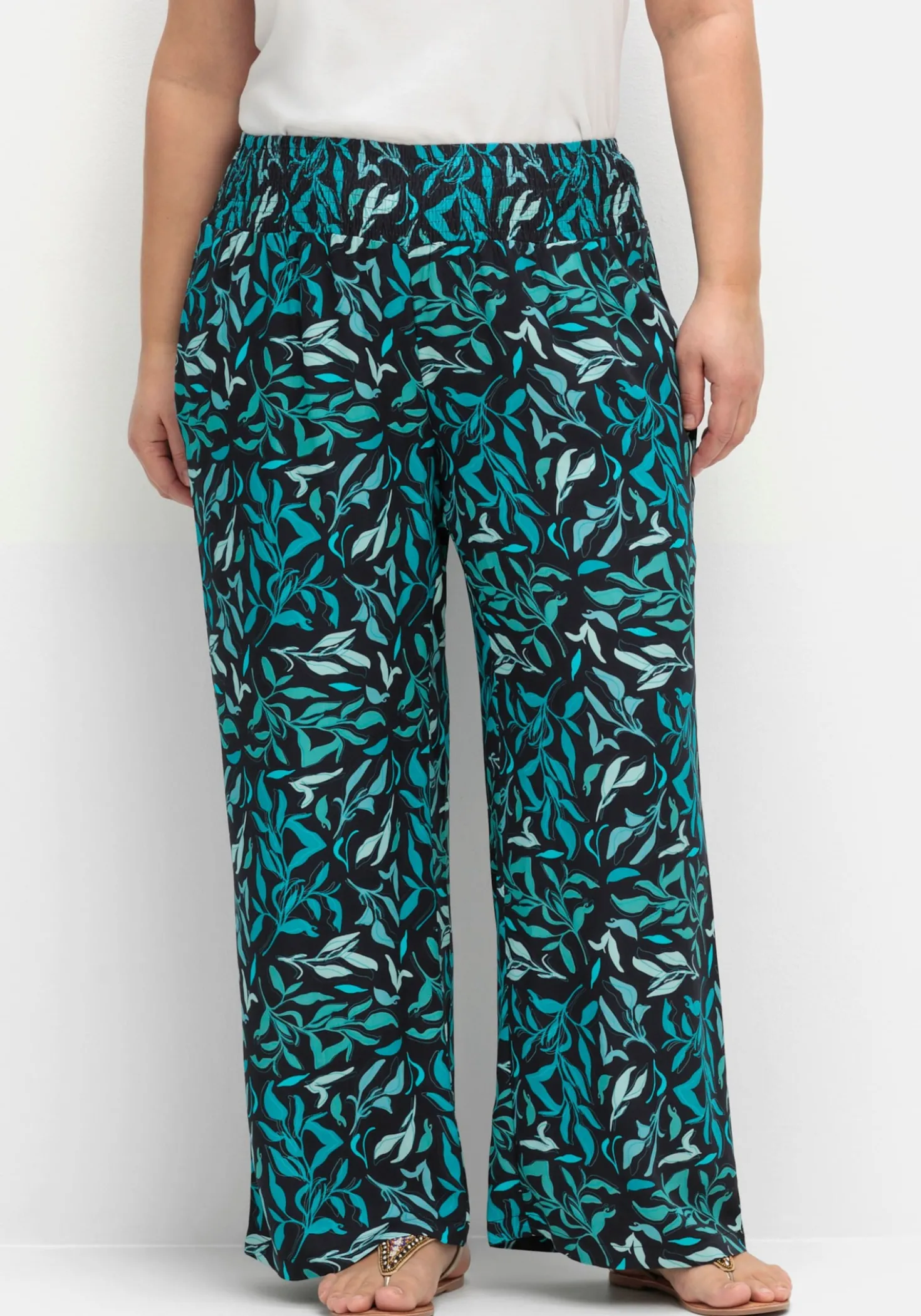 Schlupfhose mit weitem Bein und Blätterprint