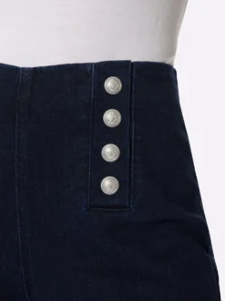 Schlupfjeans mit weiten Beinen