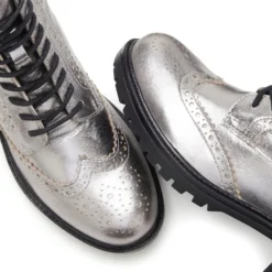 Schnürboots