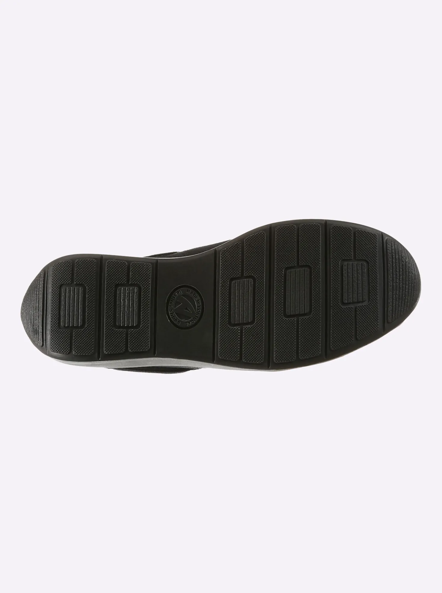 Schnürschuh für kräftige Füße