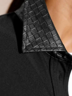 Shirtjacke mit seitlichem Riegel in Flecht-Optik