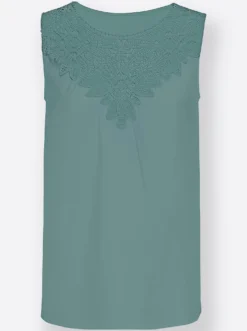 Shirttop mit Spitze am Ausschnitt