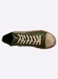 Sneaker