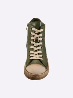 Sneaker