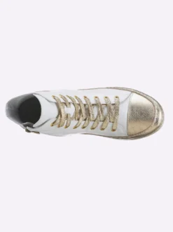 Sneaker