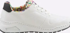 Sneaker mit Wechselfußbett