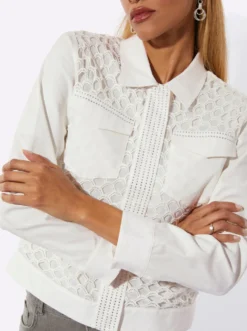 Spitzenblazer mit Deko-Steinchen