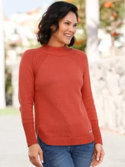 Stehkragenpullover mit abgerundetem Saum