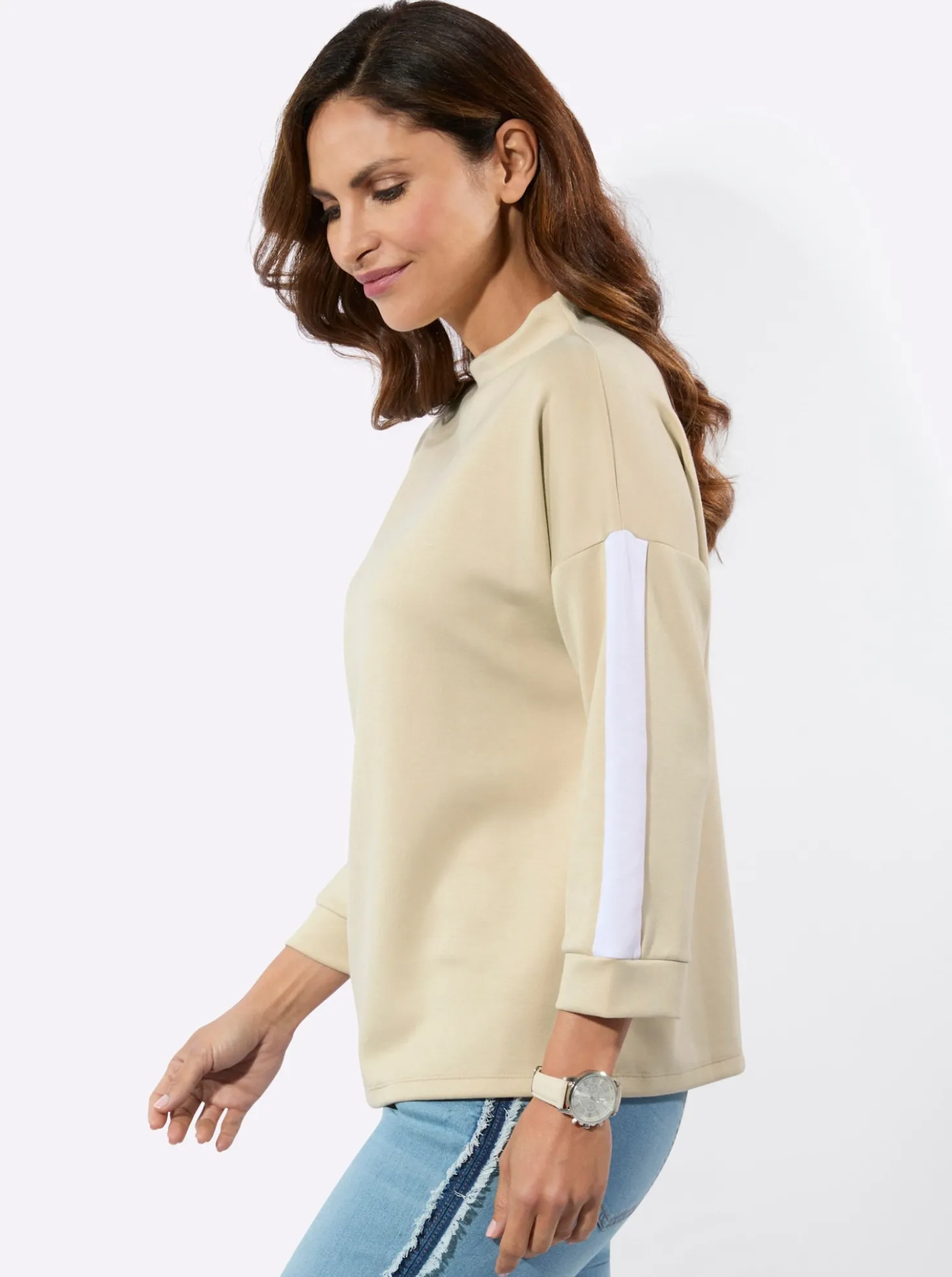 Stehkragenshirt mit Kontraststreifen