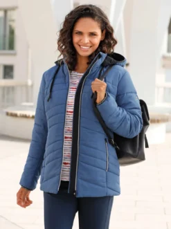 Steppjacke mit abnehmbarer Kapuze