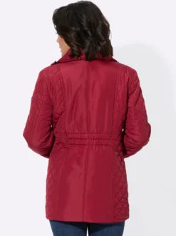 Steppjacke mit aufgesetzten Pattentaschen
