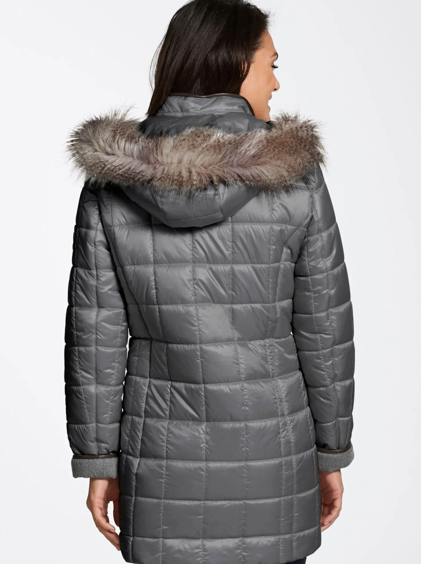 Steppjacke mit Reißverschluss-Seitenschlitzen