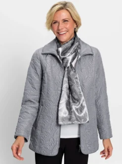 Steppjacke mit Schal