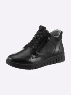 Stiefelette mit Profilsohle