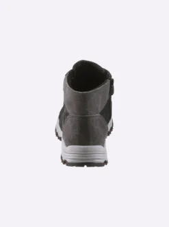 Stiefelette mit Profilsohle
