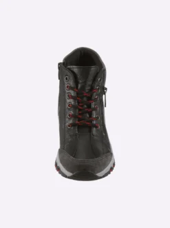 Stiefelette mit Profilsohle