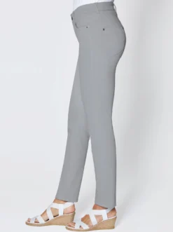Stretch-Jeans in Röhren-Form