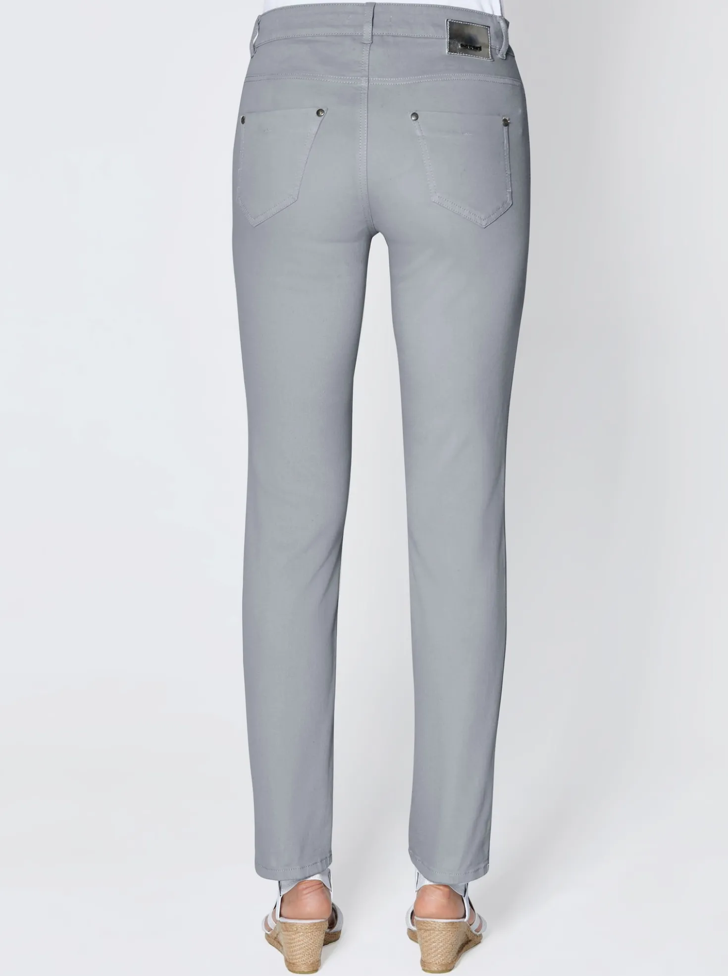 Stretch-Jeans in Röhren-Form