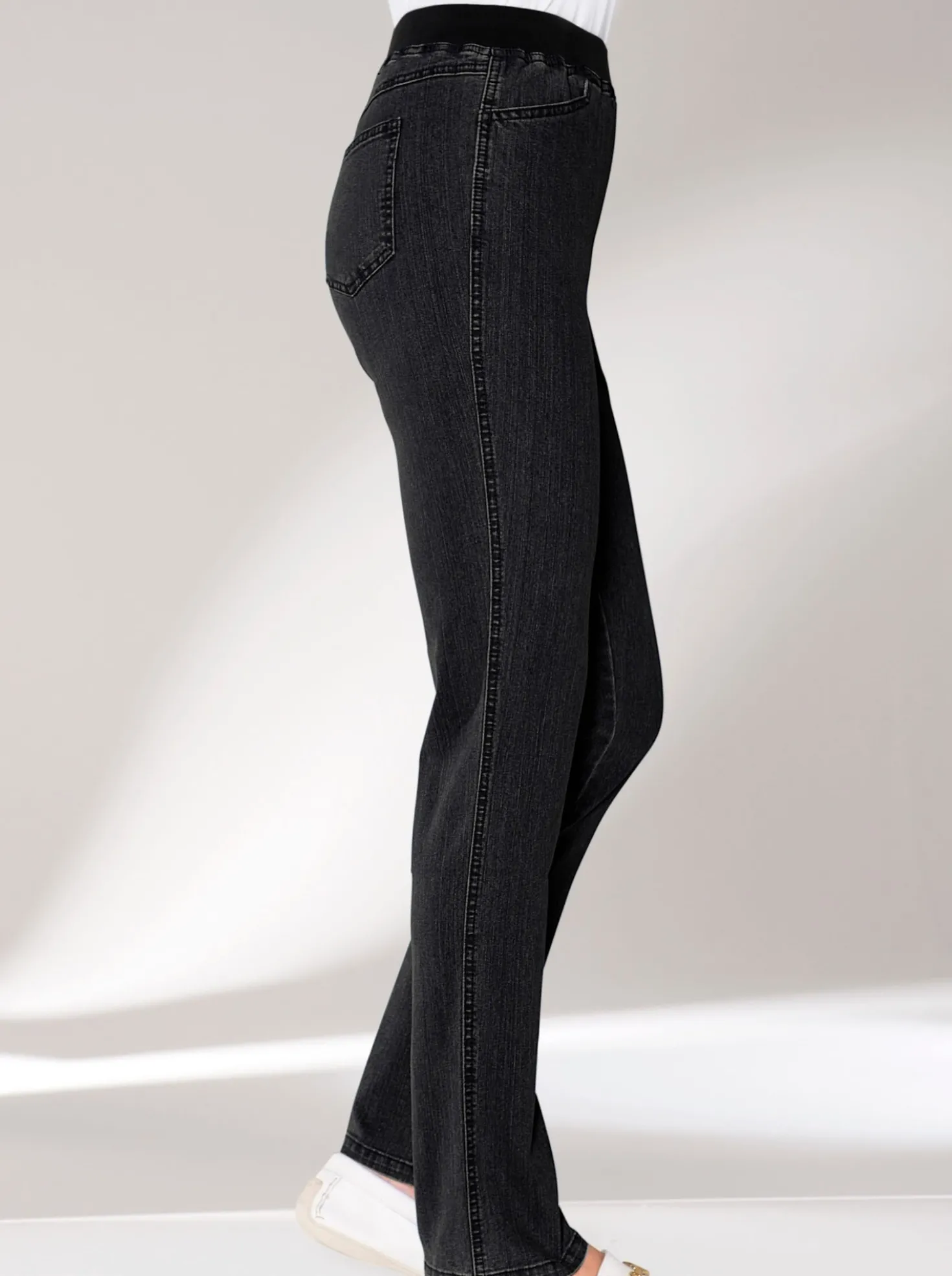 Stretch-Jeans mit Rundum-Dehnbund