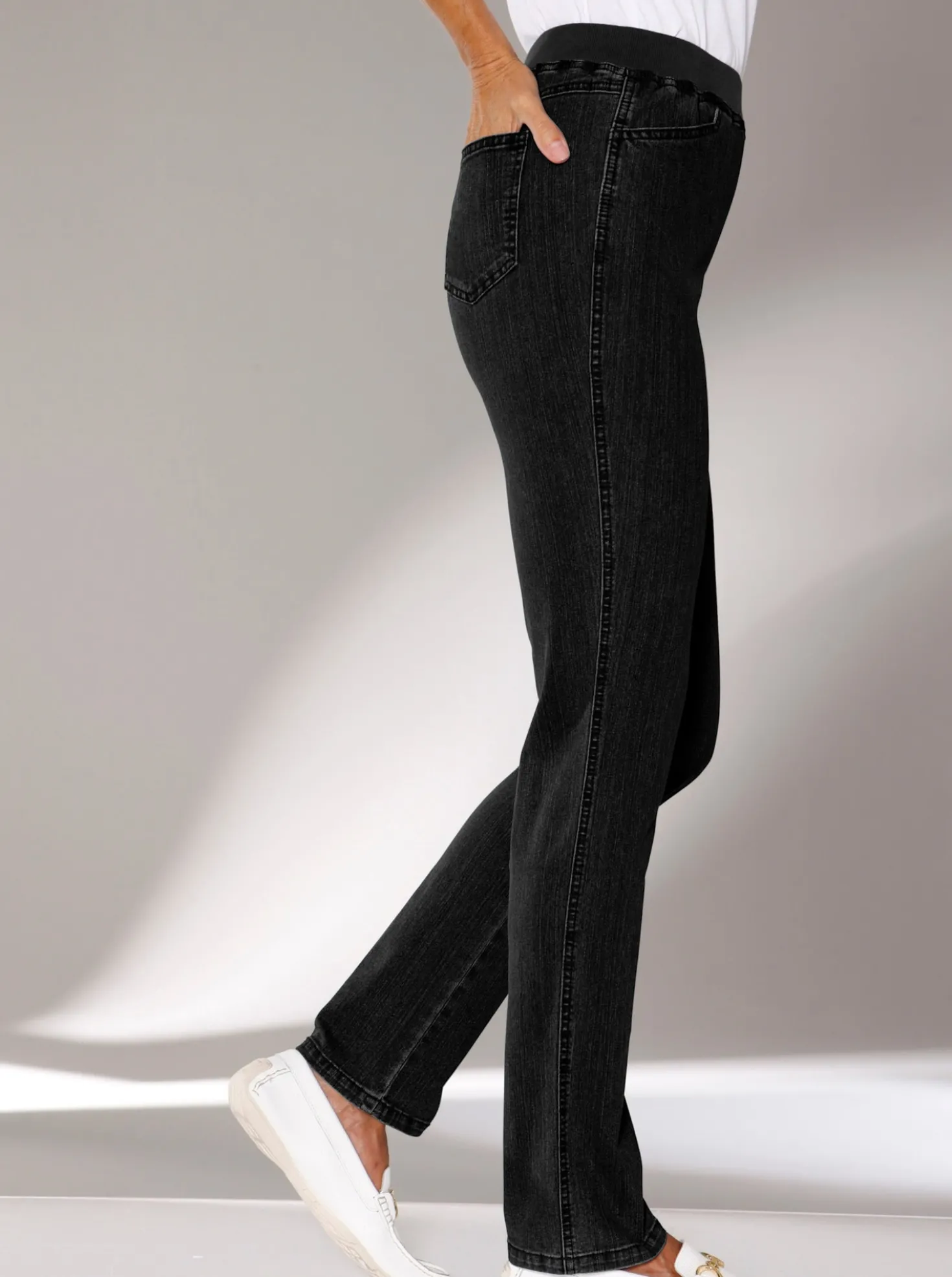 Stretch-Jeans mit Rundum-Dehnbund