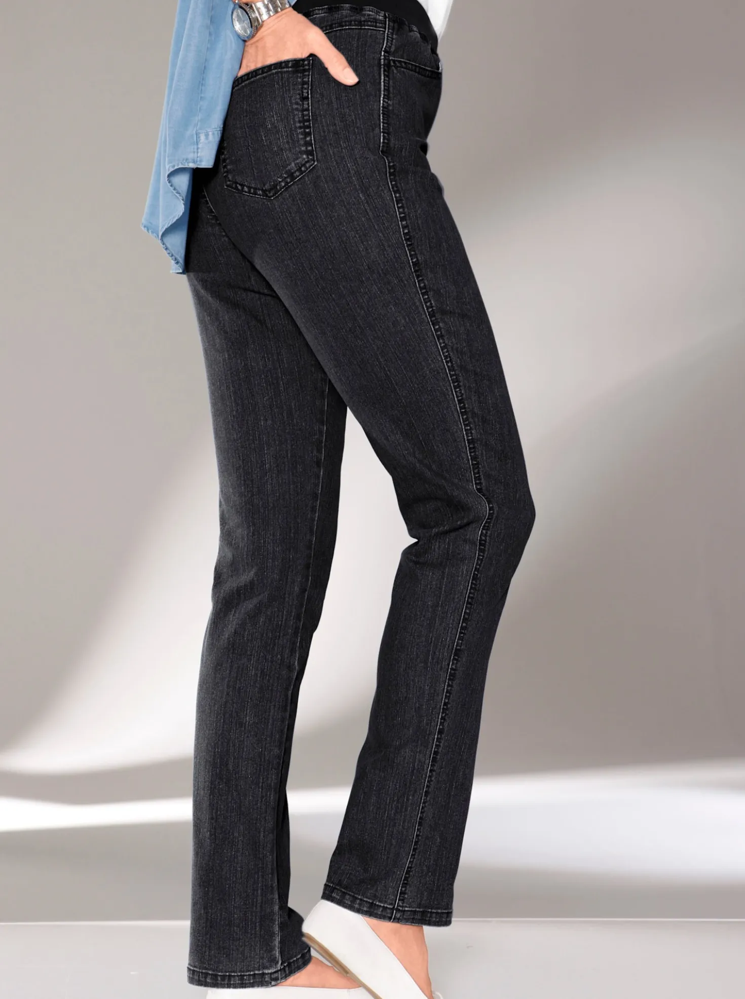 Stretch-Jeans mit Rundum-Dehnbund