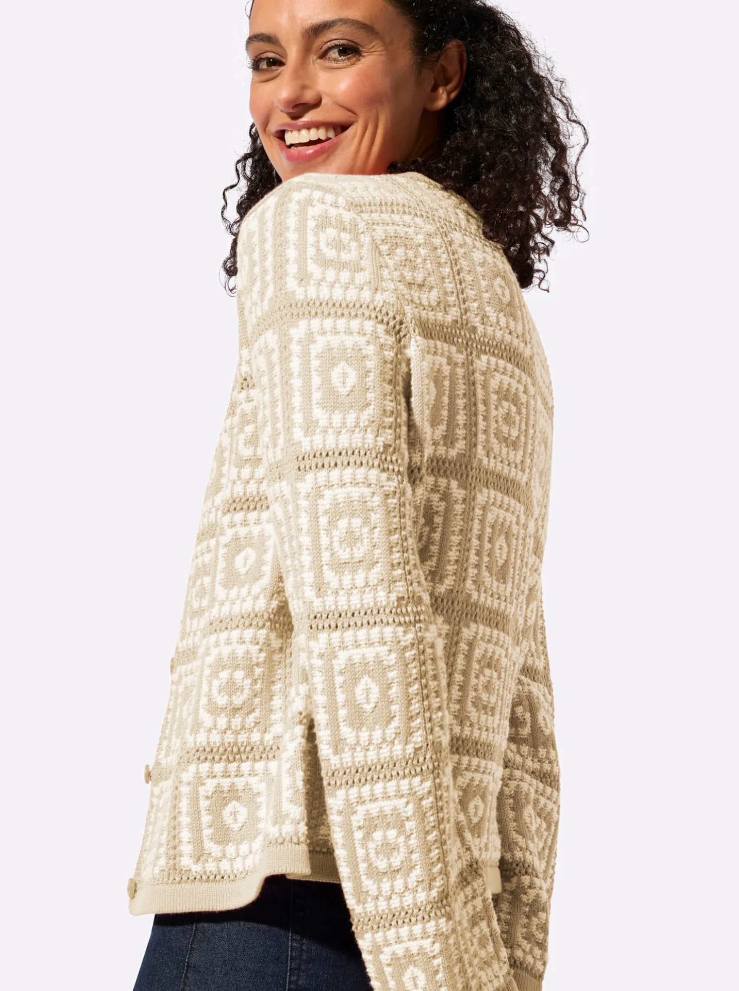 Strickjacke in Häkel-Optik