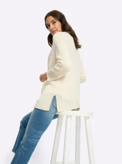 Strickjacke in pflegeleichtem Bändchengarn