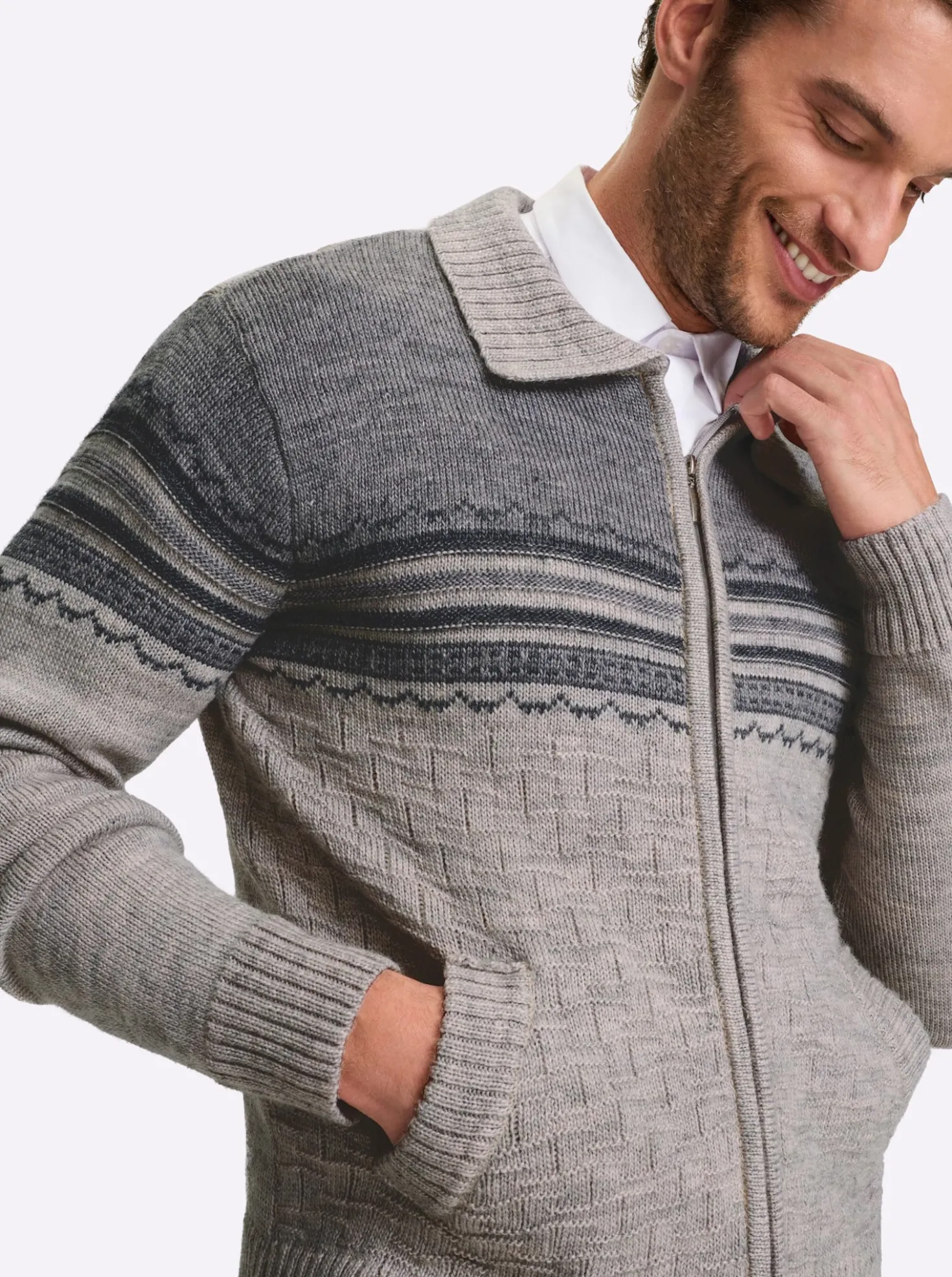 Strickjacke mit Reißverschluss