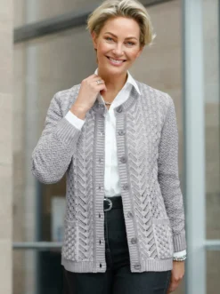 Strickjacke mit Taschen