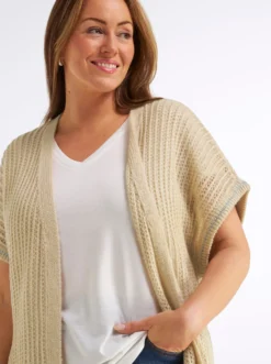 Strickweste mit Ajourmuster und Glitzergarn