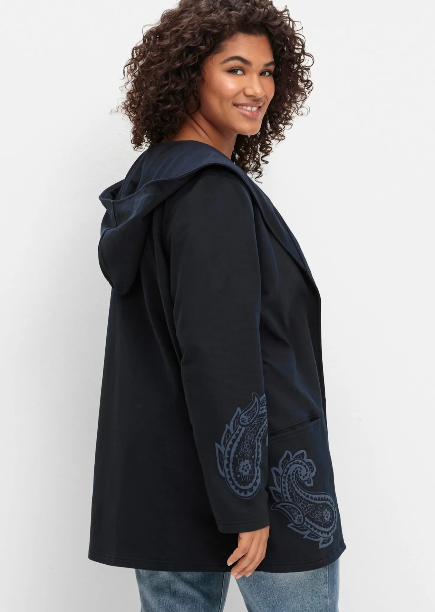 Sweatjacke mit Paisleydruck
