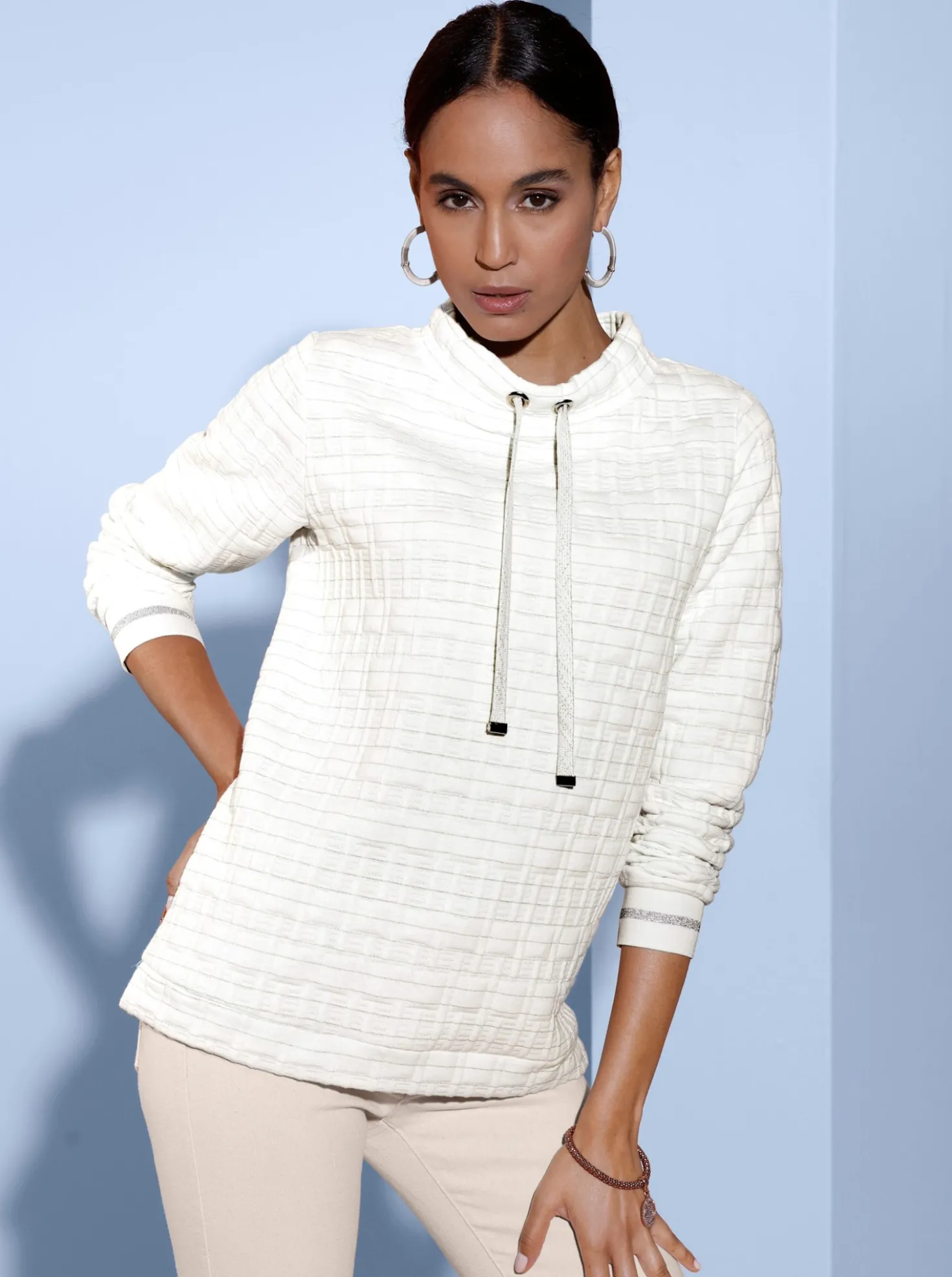 Sweatshirt mit Seitenschlitzen