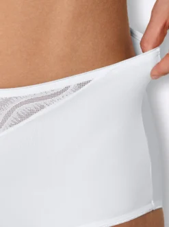 Taillenslip mit Spitzeneinsatz
