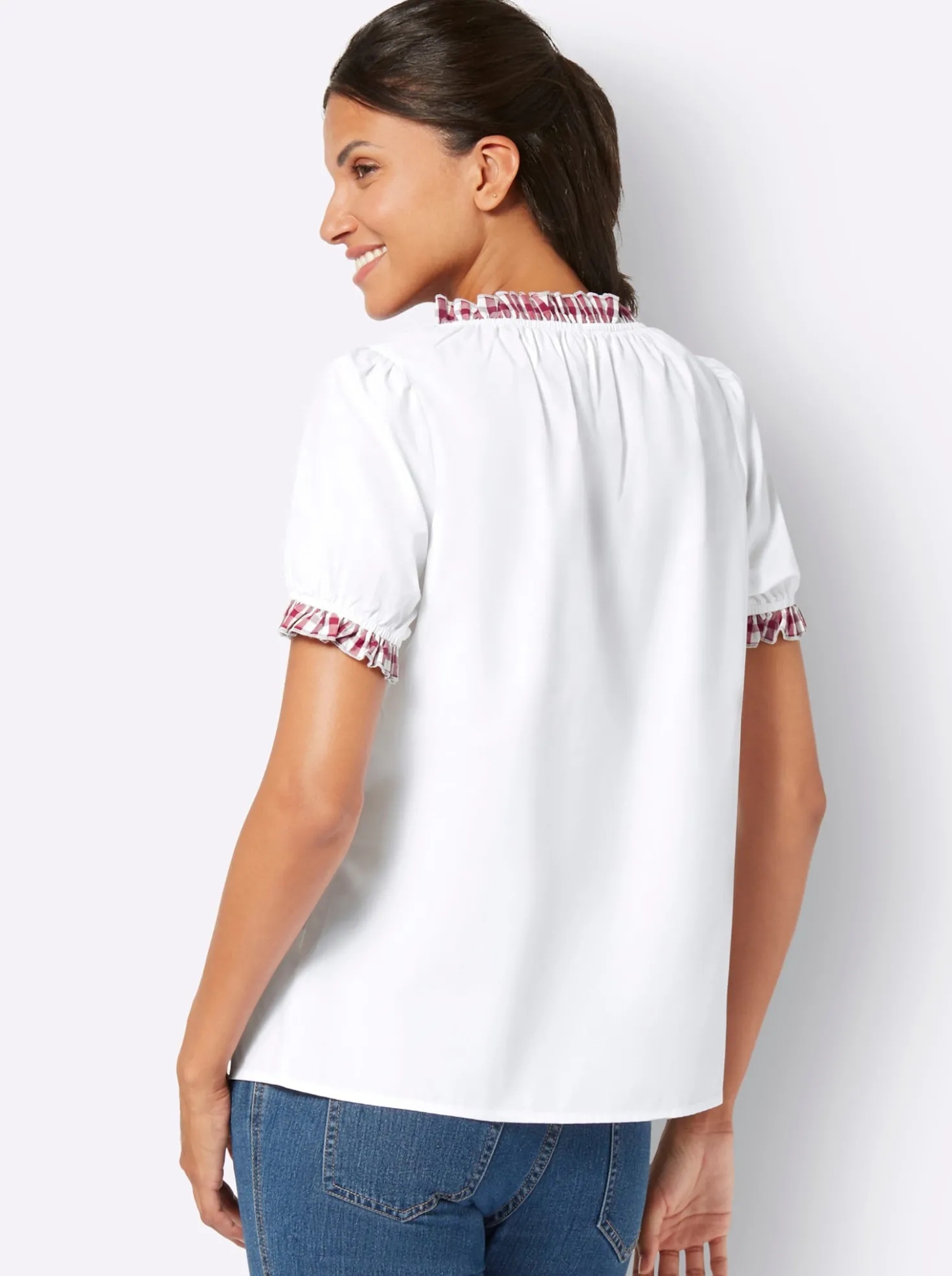 Trachtenbluse mit Rüschen-Verzierung