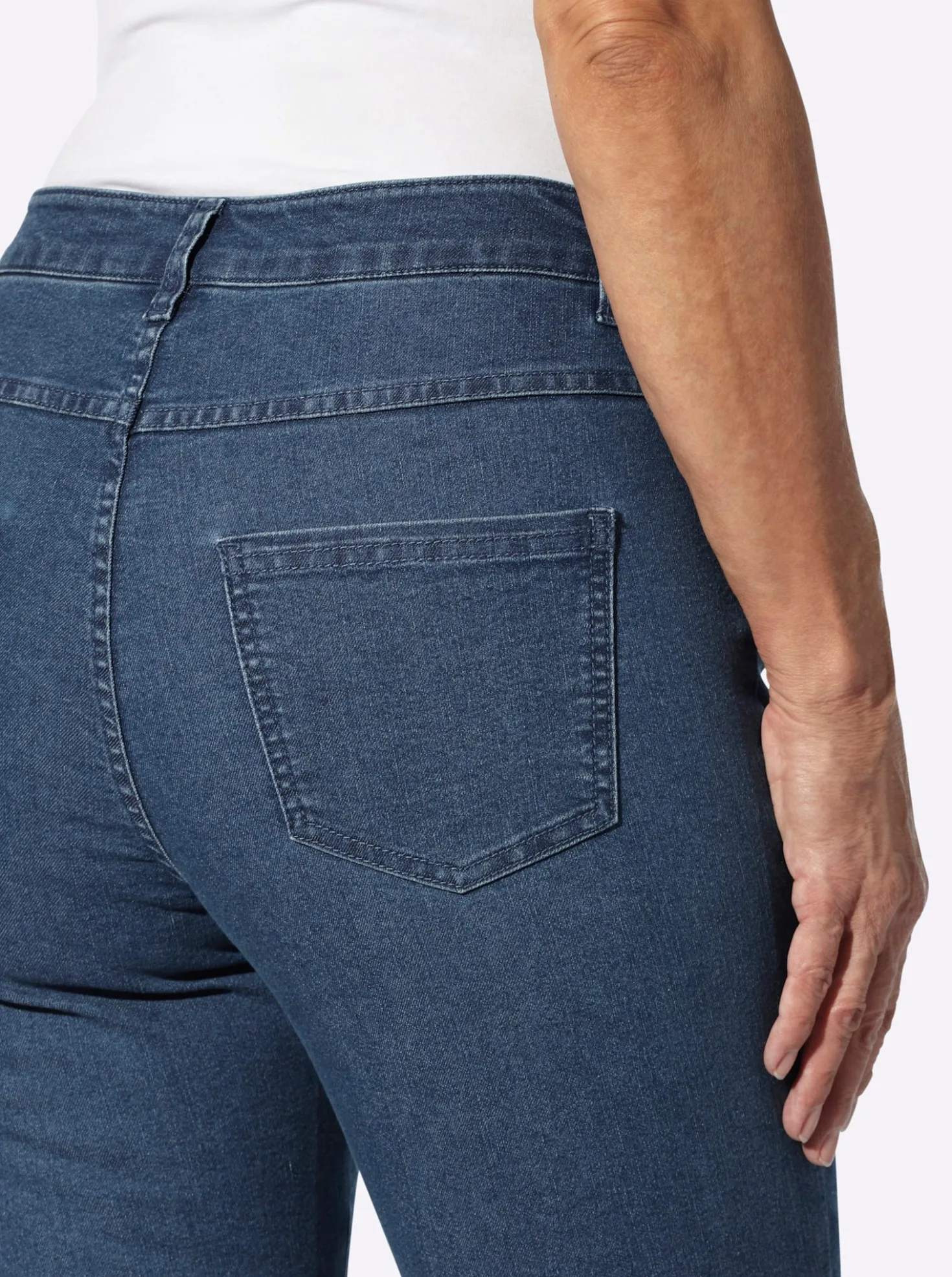 Trachtenjeans mit Edelweiß-Stickerei