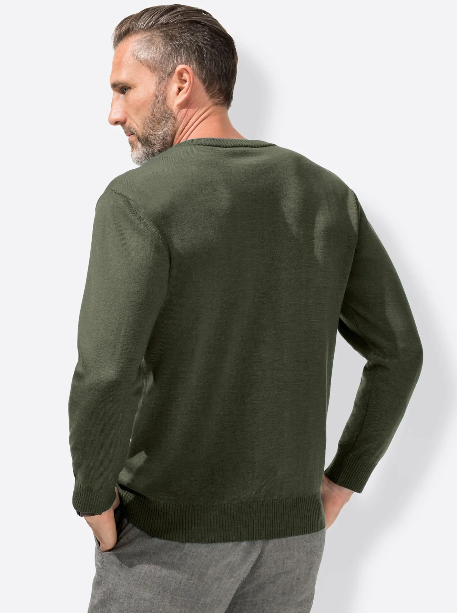 V-Ausschnitt-Pullover