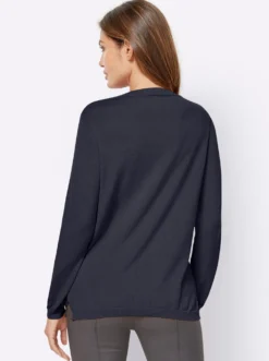 V-Ausschnitt-Pullover mit Biesen vorne