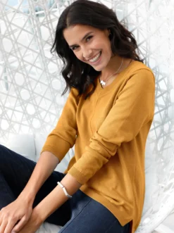 V-Ausschnitt-Pullover mit Biesen vorne