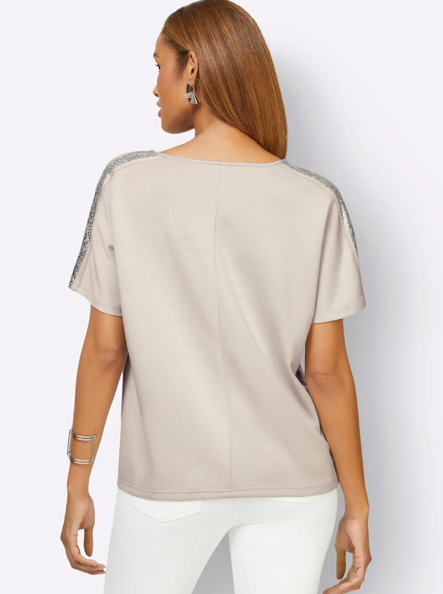 Wasserfallshirt mit überschnittenen Schultern