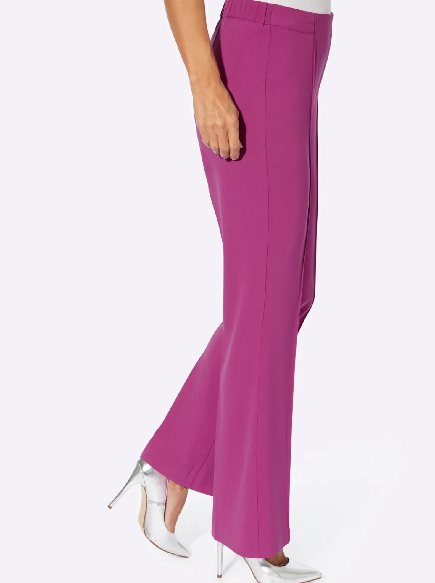 Webhose mit weiten Beinen