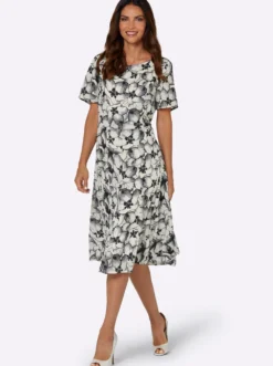 Webkleid in Bahnenform
