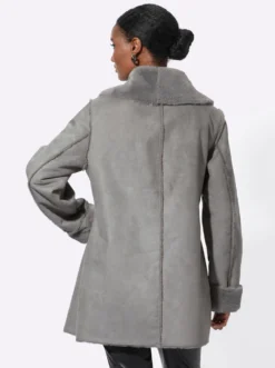 Winterjacke in Lammfell-Optik
