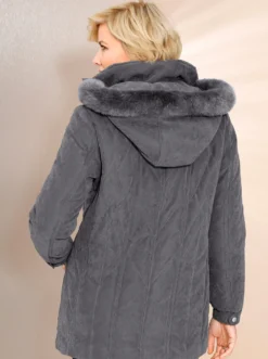 Winterjacke mit Wiener Nähten
