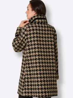 Wolljacke mit Samt-Verzierungen