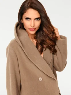 Wolljacke mit Schalkragen