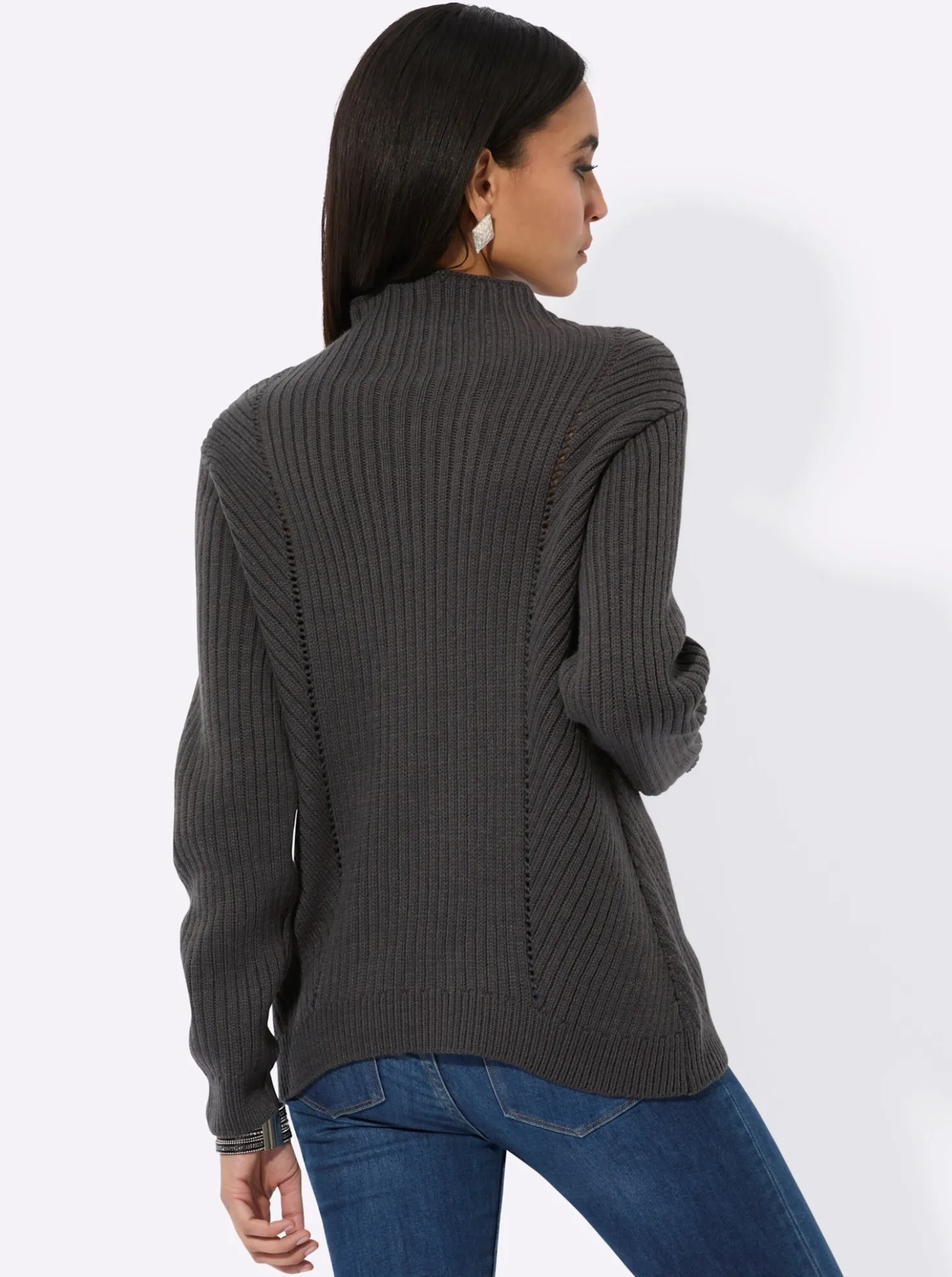 Wollpullover in Strickmustermix