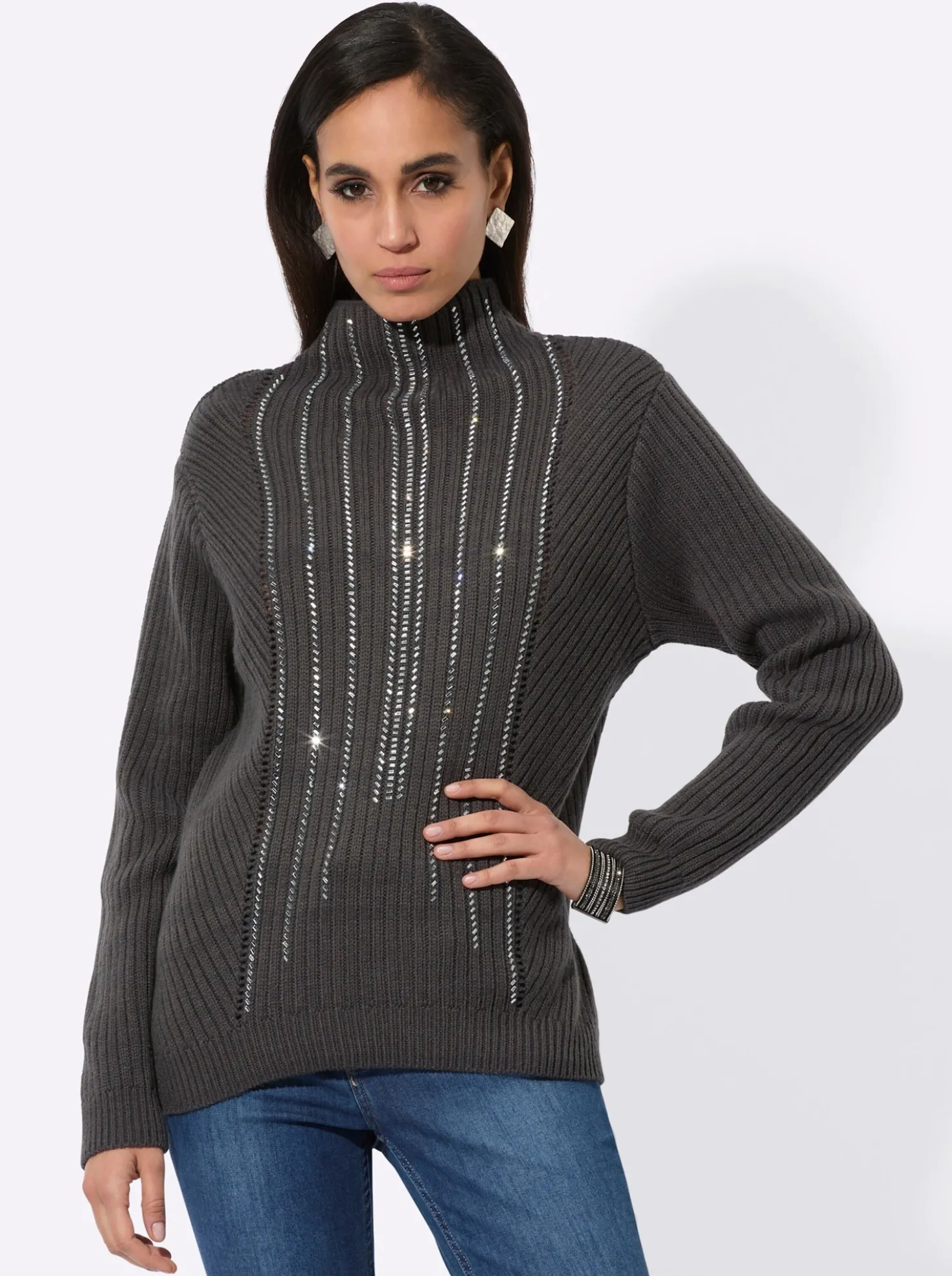 Wollpullover in Strickmustermix